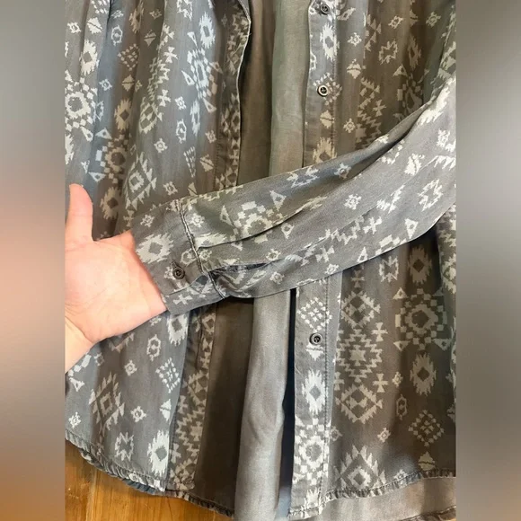 Aztec button up shirt - Picture 3 of 5